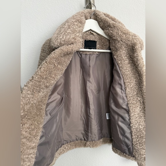 Banana Republic Plush Tan Teddy Jacket - Picture 2 of 6